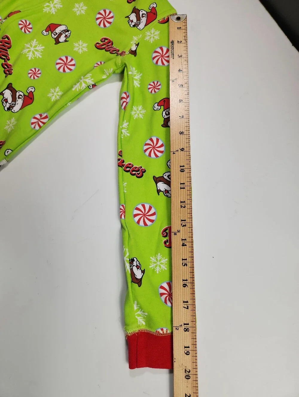 Buc-ee's Christmas Santa Beaver Holiday One Piece Pajamas Youth Large YL